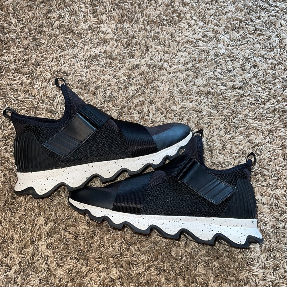 Sorel kinetic sneakers